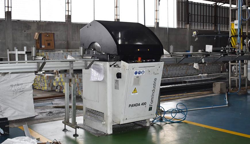 Automatic Aluminium Cutting Machine