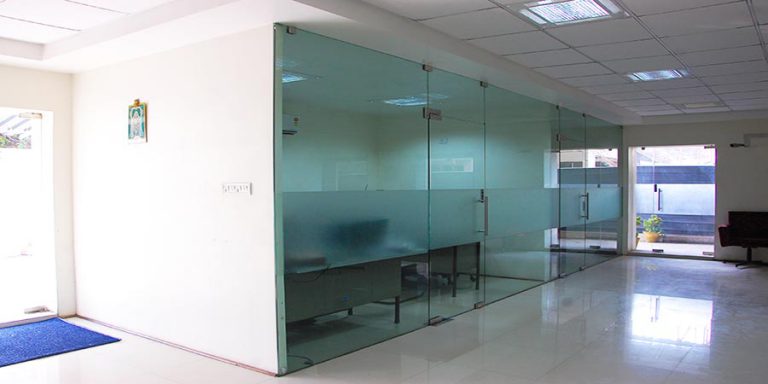 Frameless-Doors-Fixed-Patch-Fitting-Glass-768x384