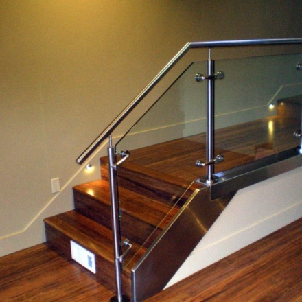 Stainless-Railings-1-768x576