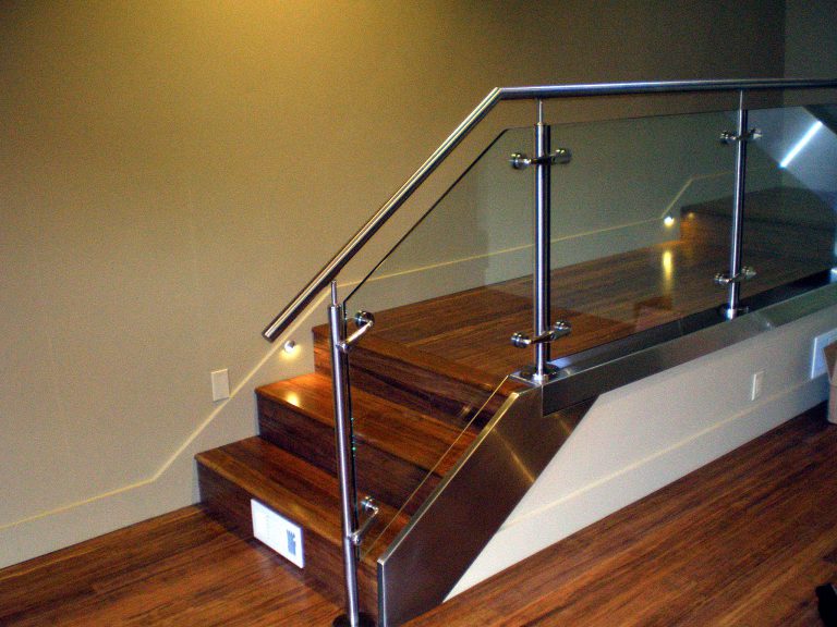 Stainless-Railings-1-768x576